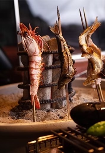 ROBATA 炭家 — dining photo from HIWIN